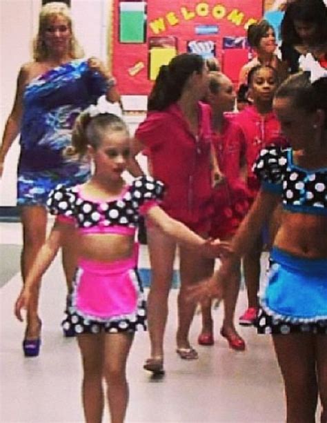 Kendall And Kenzie Going To Hold Hands Before Their Duet Talk Therapy