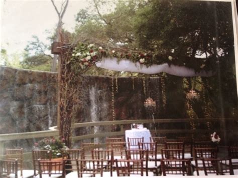 Gifts bouquets, bespoke funeral tributes, weddings. Calamigos - the oak room | Calamigos ranch wedding, Ranch ...