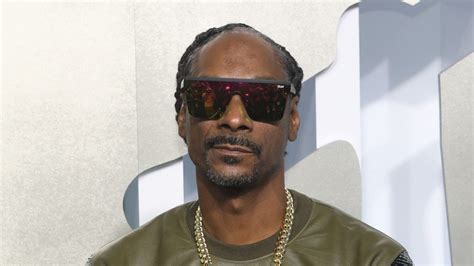 Snoop Dogg Debunks Claims He Smokes Up To 150 Joints A Day