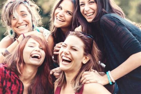 Estudio Revela Que Las Mujeres Son M S Felices Que Los Hombres Nueva Mujer