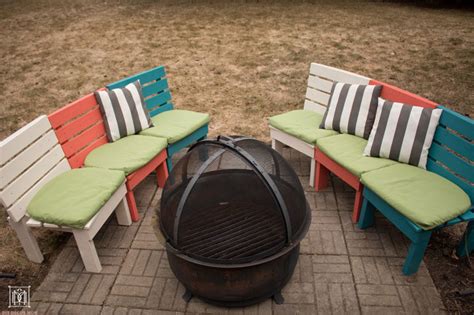 And those beautiful wood benches are going to last a very long time thanks to our partnership with waterlox and their century old marine finish. DIY Fire Pit Bench: How to Build a Curved Fire Pit Bench ...