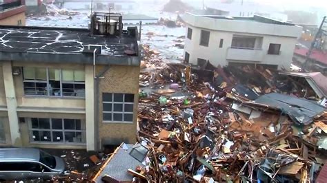 Have trouble understanding a japanese word? New footage of Japanese Tsunami found - YouTube