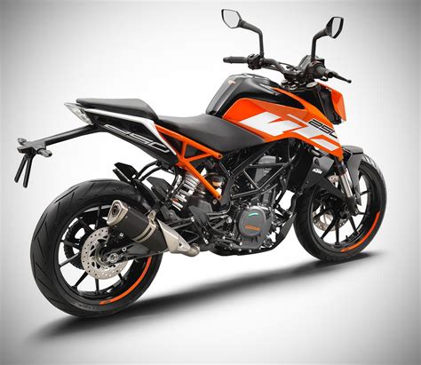 Talking about the dimensions, the 250 duke is 2,072mm long, 831mm wide, and 1,109mm in height. 2017 KTM Duke 250 launched in India at INR 1.73 Lakhs ...