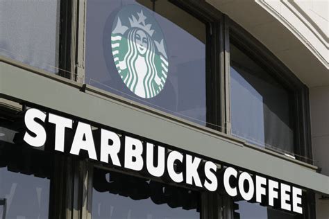 Starbucks Smoking Policy Bans Smoking Outside Cafes