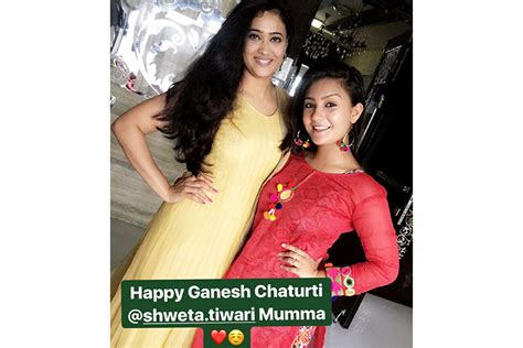 Dev dixit, a successful business tycoon is in love with sonakshi bose. Yay! This 'Kuch Rang Pyar Ke Aise Bhi' actress REUNITED ...