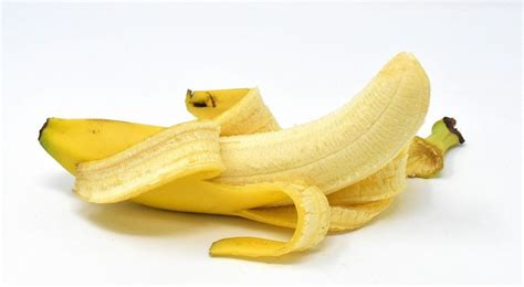 Les Vertus De La Banane Pour Votre Peau Et Vos Cheveux Closer