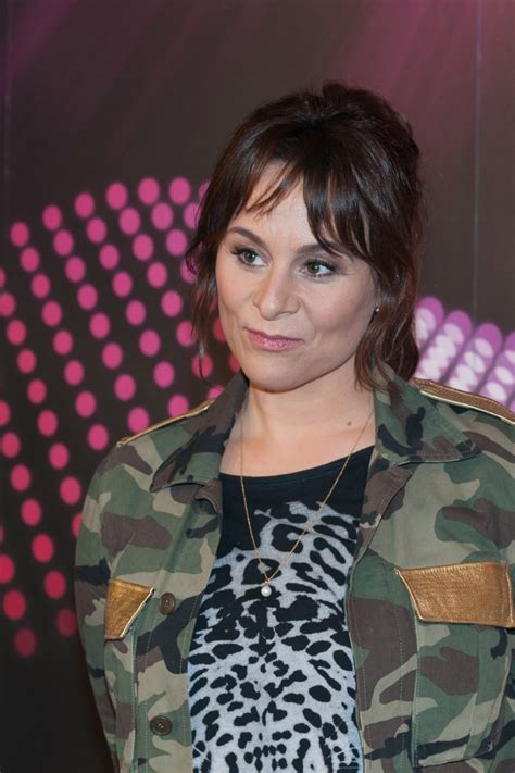 Ver las letras de trijntje oosterhuis y escuchar all around the world, all that and more, als je doodgaat, back in the groove y más canciones! Trijntje Oosterhuis - MusicMeter.nl