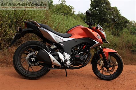 Go ahead, fly against the wind. Honda CB Hornet 160R Review: First Impression