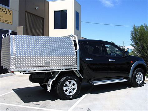 Specialised in ute canopies, toolboxes, dog boxes, under tray drawers, canopy drawers and canopy our canopies are built tough for both work and play. Aluminium Toolbox Canopy | Canopy, Ute