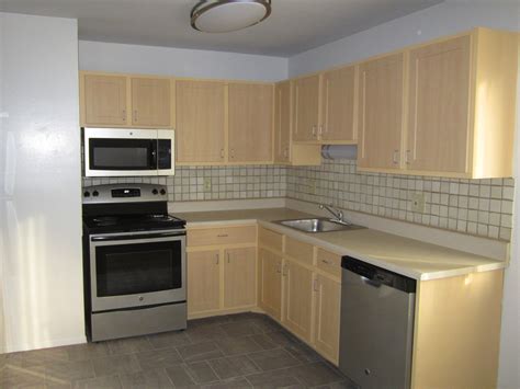 For a two bedroom apartment, that number jumps to $1,197. Amber House Apartments