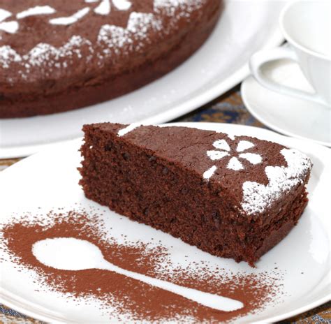 Torta Nuvola con uova di pasqua - Ricette Cuco