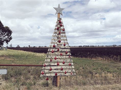 The Quirkiest Christmas Decorations Of The Aussie Bush