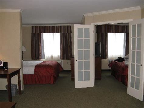 220 4th avenue sw, calgary, ab t2p oh5 ca. 2 bedroom suite - Picture of Clarion Inn & Suites, Lake ...