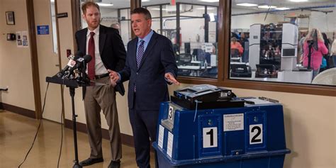 Arizonas Maricopa County Encounters Voting Machine Problems