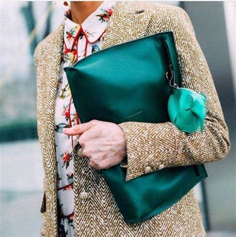 10 green statement pieces to add to your closet right now daily fashion spring fashion autumn