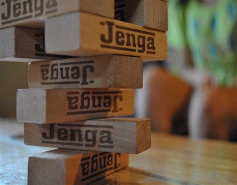 Las marcas, mímica y sonidos, la pregunta, a dibujar y palabras. 10 Juegos de mesa en familia