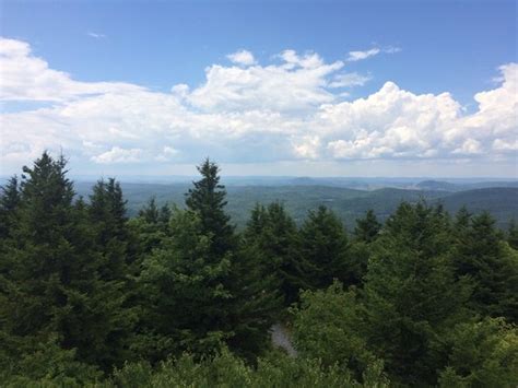 Take An Unforgettable Drive To The Top Of Spruce Knob In West Virginia