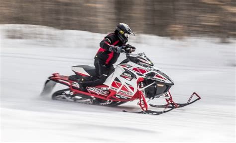 This tank size gives you roughly gives a range of about 300km (200 miles) and average fuel consumption of. Four Fast Snowmobiles Tested! Polaris, Ski-Doo, and Yamaha