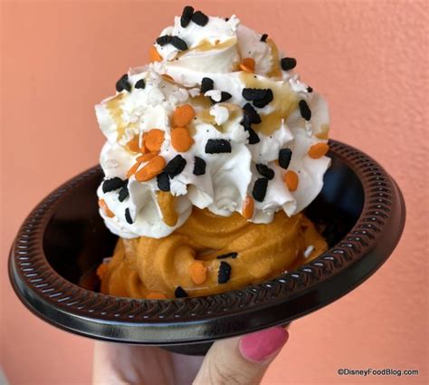 Review Is This Soft Serve Sundae In Disney World Still Bringin The
