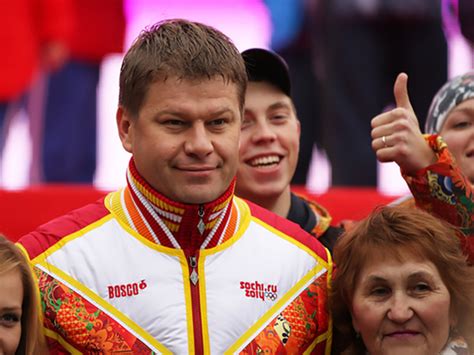 Эту трансляцию зрители запомнят надолго благодаря спору между спортивным комментатором. Губерниев назвал поведение Черчесова вне эфира "резковатым ...