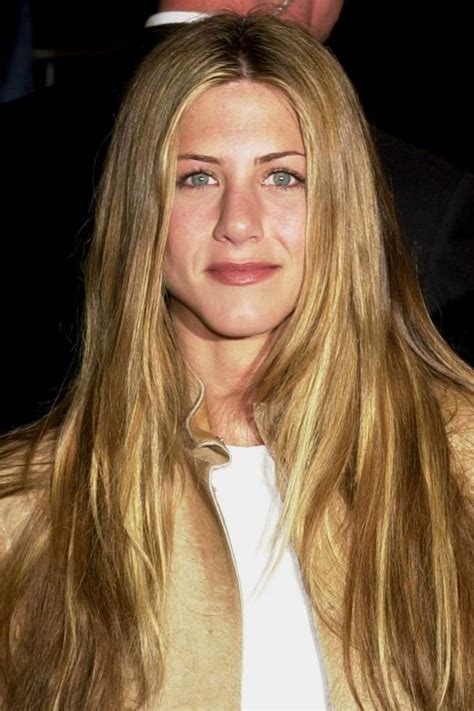 The daughter of actors john aniston and nancy dow. Jennifer Aniston Frisuren: 25 der schönsten Looks des Stars!