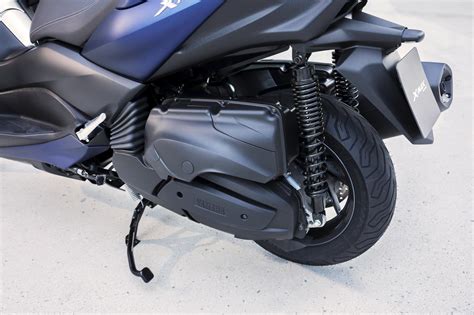 Perusahaan berlogo sayap ini merupakan salah satu produsen otomotif ternama di dunia. 2018 Yamaha XMax 400 engine
