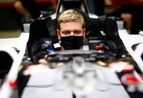 Photo by florion goga mick schumacher earned a rare rebuke from his team boss gunther steiner following a big crash in hungary. Tras los pasos de su padre, Mick Schumacher estará en F1 ...