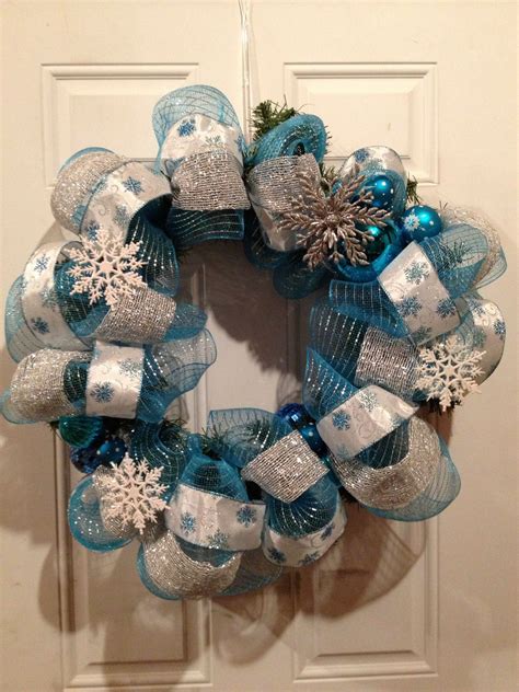 Welcome to the third annual 12 days of christmas blog hop! Deco Mesh Snowflake Wreath for Christmas 2014 | Snowflake ...