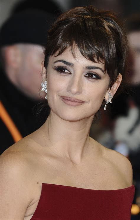 Penelope Cruz Angular Fringe Bangs Of All Types Are Fun To Play With