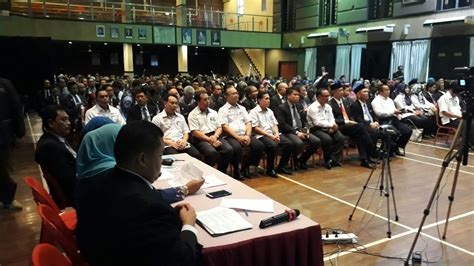 Mohd anuar bin maidin, ketua pengarah planmalaysia bersama warga kerja planmalaysia@pulau pinang dan pegawai unit osc pbt. Bicara Profesional Y.Bhg. Tan Sri Dr. Khair Mohamad Yusof ...