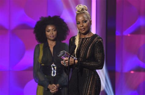 Mary J Blige Nimmt Den „icon“ Award Entgegen Die Randb Interpretin Hat über 40 Millionen Platten