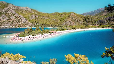 Mallorca, the largest of the collection of islands located off the east coast of spain, is also the most diverse of the balearics. Last-Minute-Urlaub: Schnäppchen von Mallorca bis Tunesien ...