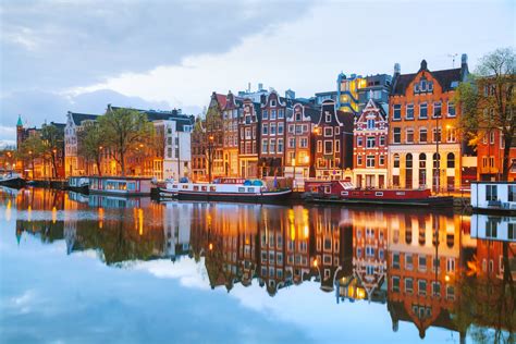 Night city view of Amsterdam, the Netherlands - Yamato Europe