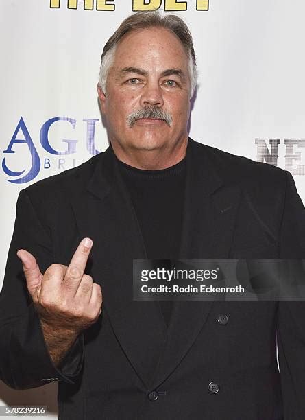 Mike Evans Actor Photos And Premium High Res Pictures Getty Images
