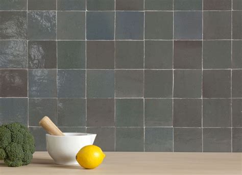 See more ideas about kitchen tiles, zellige tile, tiles for kitchen wall. Zellige 10X10 MEDINA DARK GREY - Moose Zellige Fliesen ...