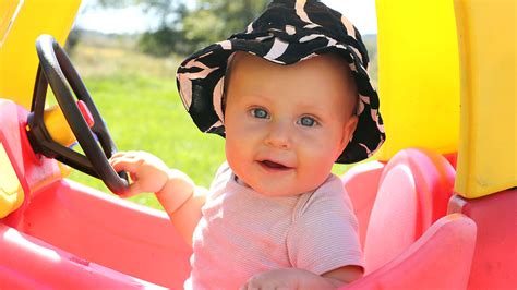 At 7 months old my elder daughter had five meals a day. Baby development at 7-8 months | Raising Children Network