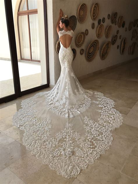 Check spelling or type a new query. Mermaid Wedding Dress Photos, Mermaid Wedding Dress Pictures - WeddingWire.com