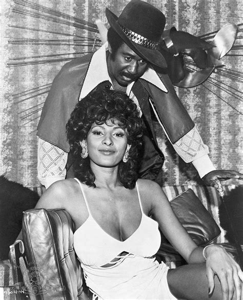 Pam Grier And Robert Doqui In Coffy 1973 Pam Grier Vintage Black Glamour Foxy Brown
