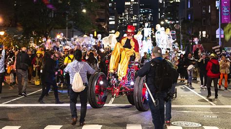 Live New York Citys Annual Village Halloween Parade En Vivo Desfile
