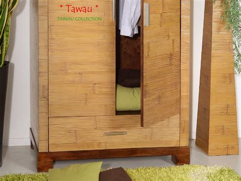 Ikea pax kleiderschrank 250 x 236 x 62 cm mit großen schubladen. Großer Kleiderschrank mit 2 Türen und einer Schublade ...