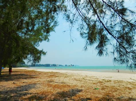 Pantainya boleh dikatakan sering sahaja penuh alamat: Spend the School Holidays at Pantai Cahaya, Port Dickson ...