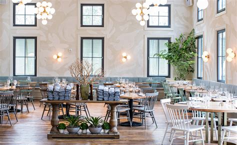 An Elegant And Cozy Traditional Restaurant Design The Royal Tern