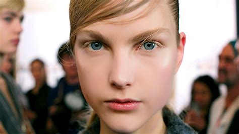 The Winter Survival Guide For Oily Skin According To An Aesthetician