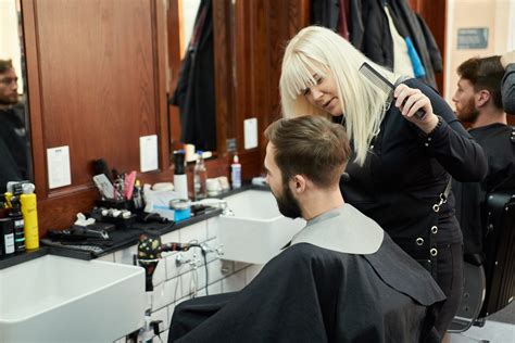 Haircut near me can take some of the pain and uncertainty out of finding a great barber and getting a great haircut. Barbers Mailbox Birmingham | Best Men's Haircut near Me