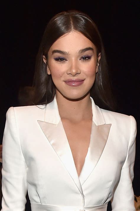 Hailee steinfeld is an american actress, singer, songwriter, voiceover artist, producer, and model. Hailee Steinfeld - Paramount Pictures Presentation at ...