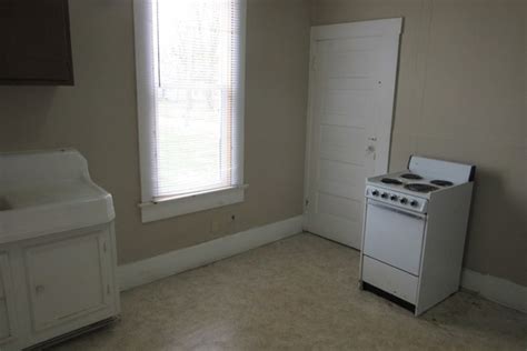 2 bedroom 1 bath duplex with enclosed back patio and large front. 2 Bedroom Duplex - Section 8 Welcome - House for Rent in ...