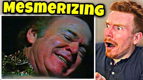 Roy Clark's Mesmerizing "Malagueña" (Live) REACTION - YouTube