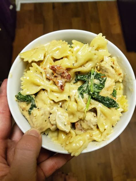 How to freeze instant pot tuscan chicken pasta: Instant Pot Creamy Tuscan Chicken Pasta | Tuscan chicken ...