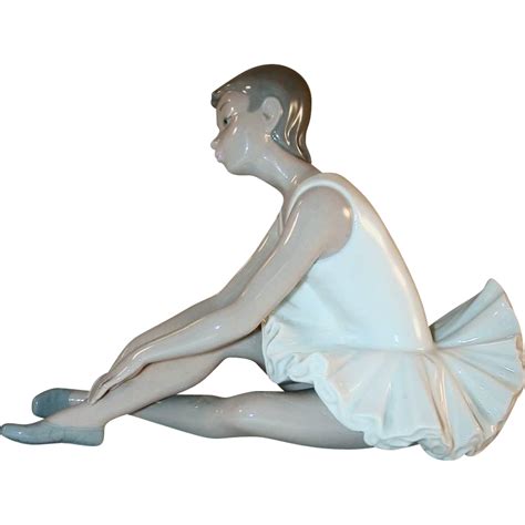 Nao Porcelain Figurine Ballerina Sitting Down Stretching Made In Spain