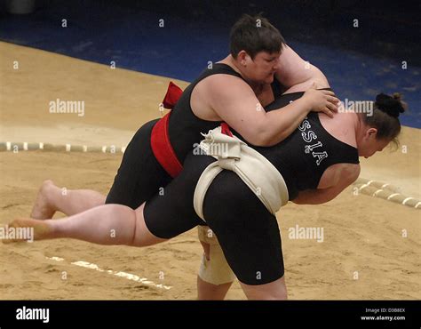 Dpa German Sumo Wrestler Sandra Koeppen L Forces Her Opponent